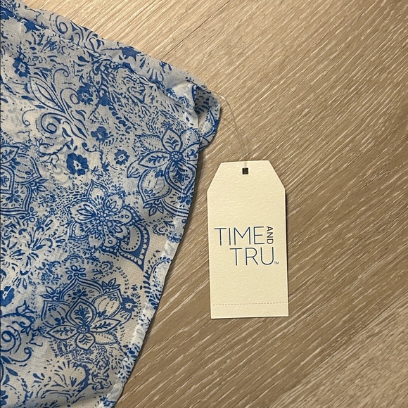 Time & Tru Floral Flowy Sheer Swim Suit Cover Up - Picture 2 of 6